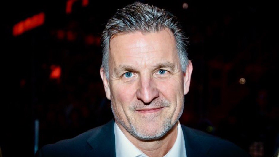 Fem år i Örebro är över. Fem katastrofala år, åtminstone om man ska lyssna på experterna :) 

Jag tycker dock åttondel, semi, kvart, semi &amp; åttondel säger något annat. Ett väl godkänt betyg.

Oavsett vad, jag är din största supporter och är stolt över dig. Bra jobbat, farsan! 💙