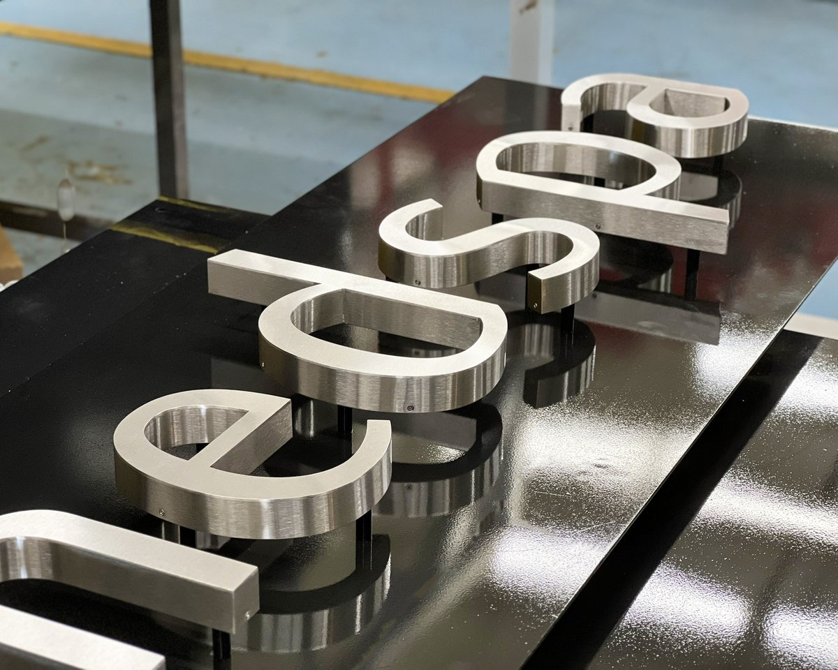 BSCSigns's tweet image. Elevate your brand with our dimensional letter sign featuring custom shop letters mounted on a sleek custom backer panel! At BSC Sign, we take pride in creating unique and eye-catching signage solutions that make your business shine.

#signshop
#customsigns
#denversigns
#bran ...