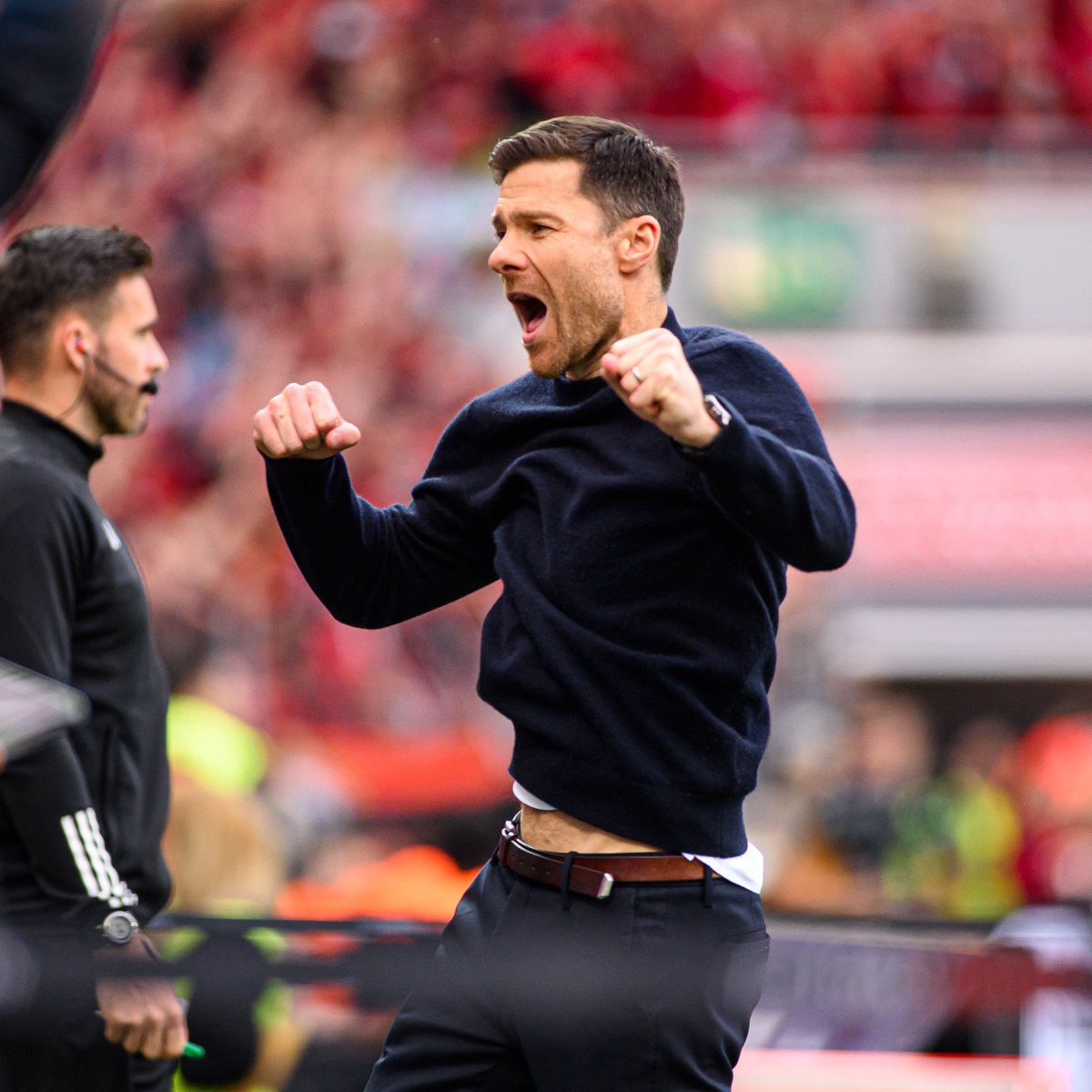 bayer04_en's tweet photo. Admin realizing its 19:04 on 19/04 for Bayer 04... formed in 1904... 😆⚫️🔴

#Bayer04 #Werkself | #ForOurDream https://t.co/9UYO6zGJCN