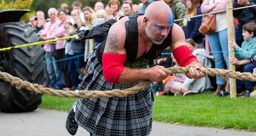 The Peak District Highland Games are returning to Matlock Farm Park! See the country’s leading strongmen and mighty strong women compete in this hugely popular annual event: dlvr.it/T5kqRV #LoveChesterfield #ChesterfieldEvents @MatlockFarmPark