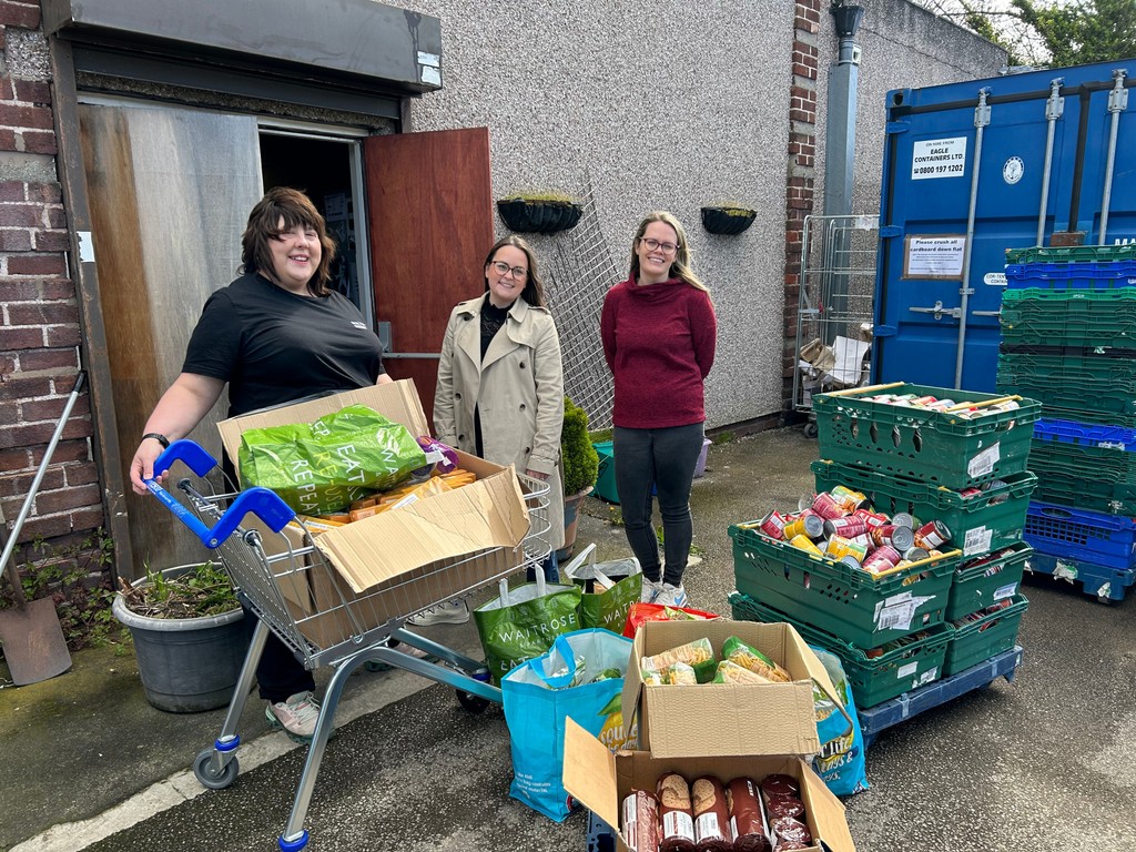 What an amazing way to end our week 🤩 Jasmine from @riskhubltd dropped off a donation for our #foodbanks - 226.8kg in total! Thank you all so much! 💜 More info about how you too can support our foodbanks 👉️ northliverpool.foodbank.org.uk/give-help/ #ThankYouFriday #BuildingFoodSecurity