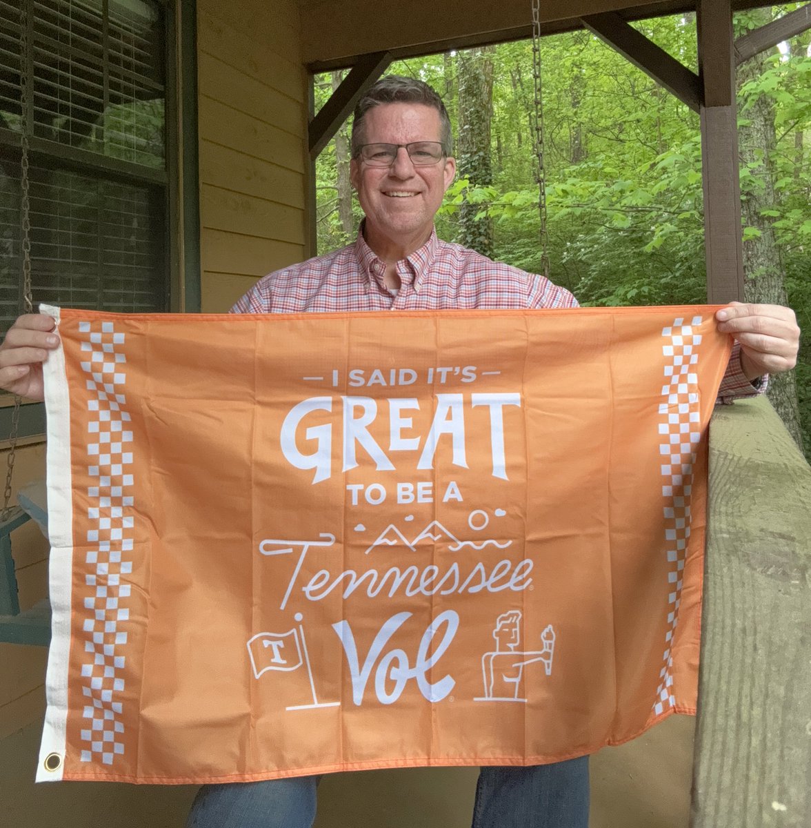 Happy New Vol Day! Congratulations to #UTK28 students like my daughter Lillian! She will be a third generation Nagi to attend UT come August! @UT_Admissions #NewVols