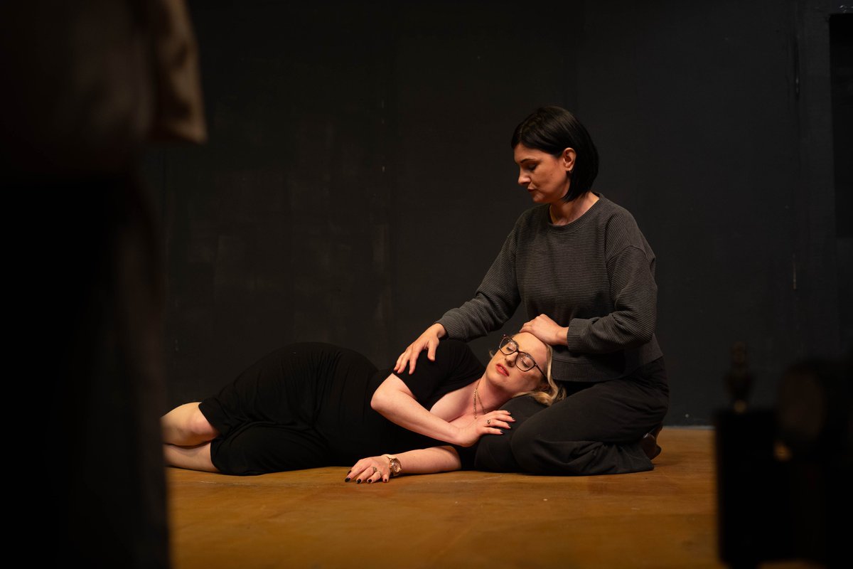 WharfTheatreDev's tweet image. From these photos, it's clear that The Thrill of Love is going to be an extraordinary theatrical production. 

This play delves into the real story of Ruth Ellis, going beyond the surface to explore the woman behind the headlines.

🎫Go to wharftheatre.co.uk/show for tickets