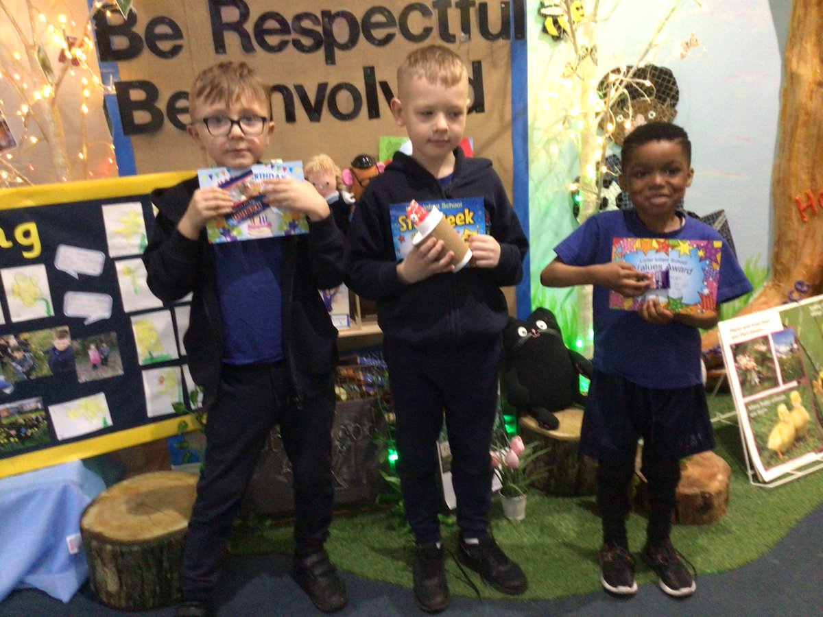 A big well done to to this weeks award winners and we had a birthday over the Easter Holiday! @ListerInfants