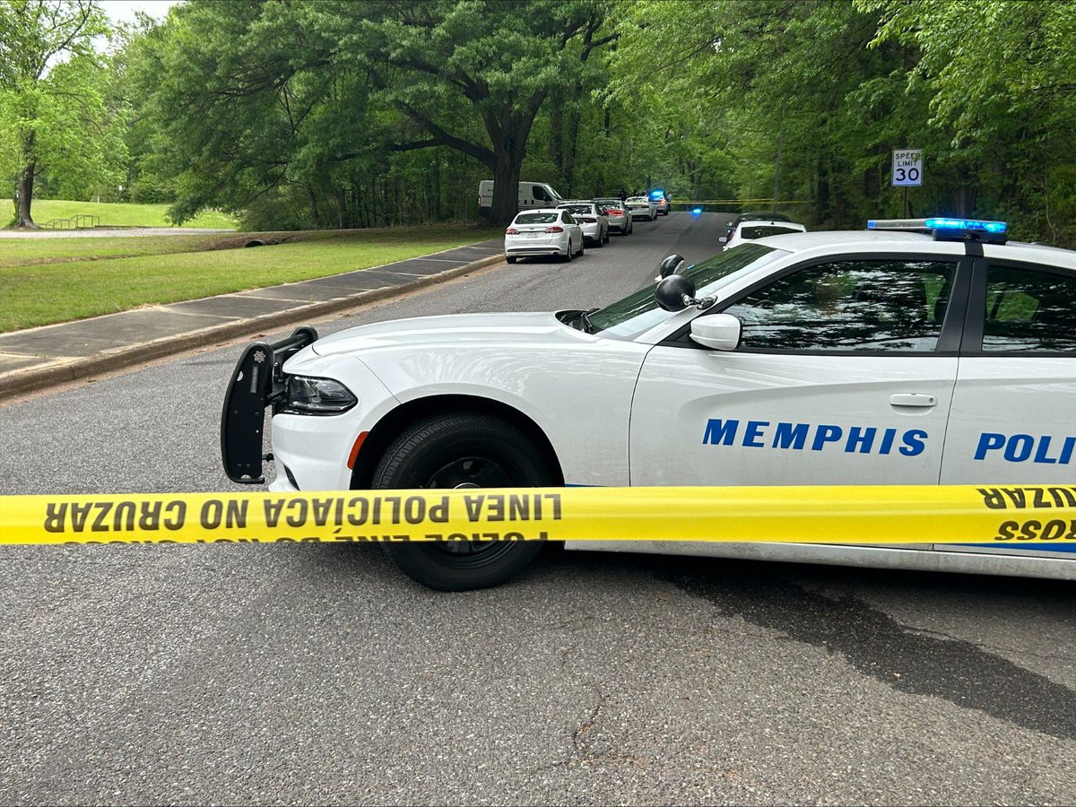 BREAKING: Memphis police found a person dead inside a crashed car Friday morning. They had been shot. tinyurl.com/2ad7f45z