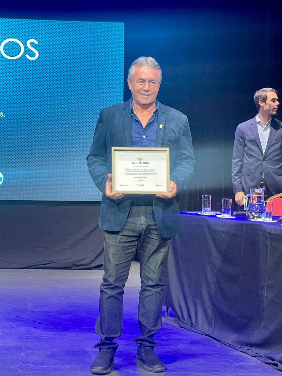 FocusPunta's tweet image. El @sancarlosmuni recibió un premio por la creación de la primera enciclopedia virtual . Estará disponible en la web de la @MaldonadoUY e incluye datos relevantes de la historia y cultura de la ciudad. 
#Historicmap se suma al  premio Special Achiviemeny SAG award otorgado a