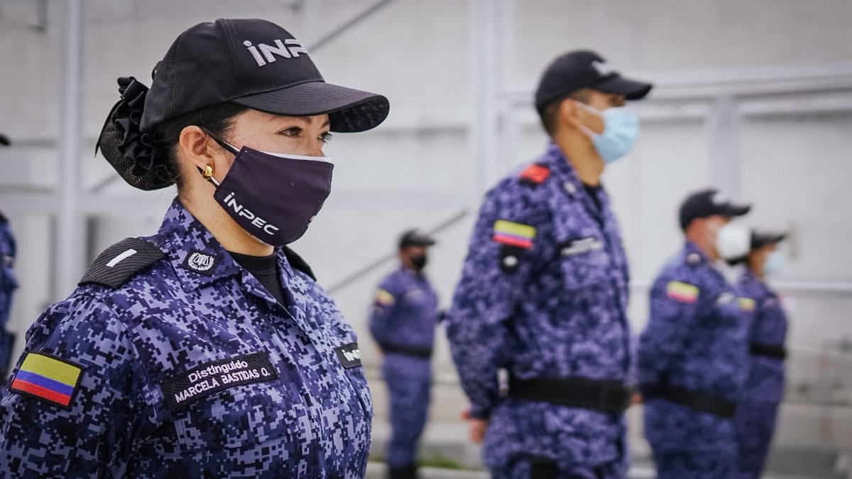 RadNalCo's tweet photo. 🔴 #ColombiaAlAire |El @INPEC_Colombia  anunció que el próximo lunes 22 de abril, iniciaría el traslado de los 13 colombianos privados de la libertad que fueron repatriados desde Ecuador a nuestro país.

📻👉https://t.co/LPPvT06WLI https://t.co/qMzeg3Nx0b
