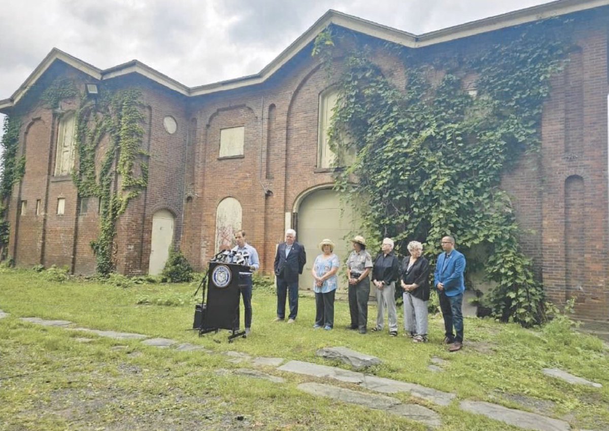 ColtFoundation's tweet image. The recent announcement of $1m in federal funding will transform the Gardener's Cottage &amp;amp; Carriage House to better serve our community. 

Exciting times! #coltpark #hartfordct