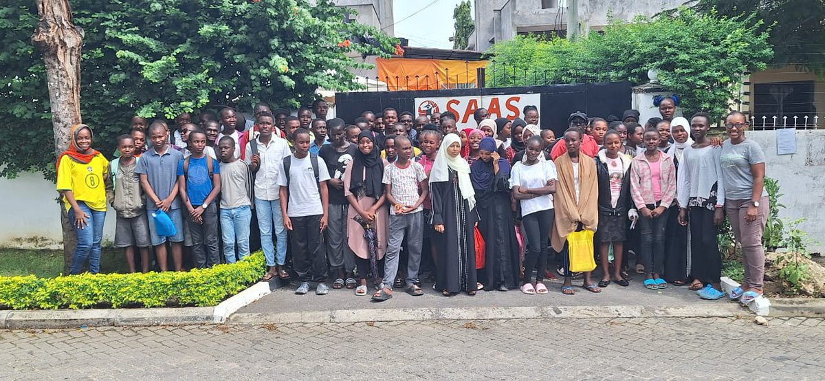Saas_Kenya's tweet photo. SAAS HOLIDAY REVISION PROGRAM: DAY 4

We concluded our April holiday school revision program successfully.

The four-day program saw about 100 students taken through various challenging topics in Mathematics, Physics and Chemistry.

We meet tomorrow for the Career Talk. https://t.co/x56xrA7P6O