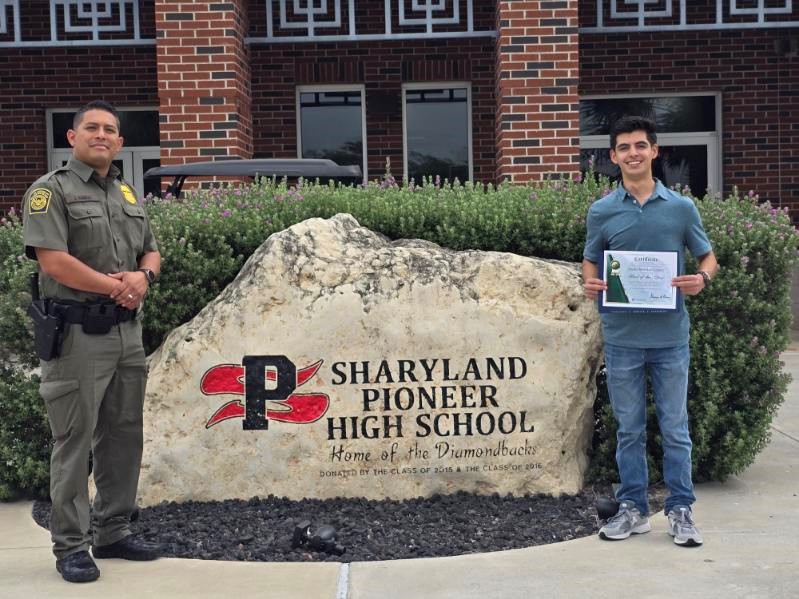 DB_GoCenter's tweet photo. The United States Border Patrol-RGV Sector proudly recognizes Javier Lopez, representing Pioneer HS, as the Head of the Class Award for 2024.  We are very proud of you Javi! Javier continues in the selection process and hopes to be named Youth of the Year! https://t.co/zqsmAgkNda