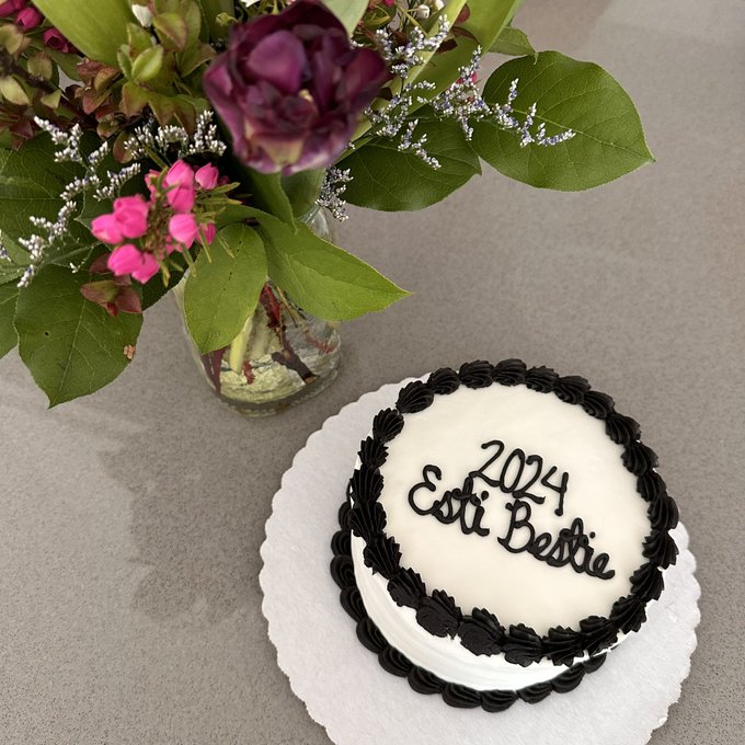 i&rsquo;m graduated !!! ur looking at ur new esthetician 🤍🕺🏼 https://t.co/YrMYhAF6gw