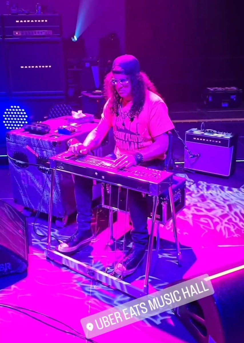 So calm and focused during the soundcheck... Thank you for the images, Meegan Hodges! 04/15/2024, Uber Eats Music Hall - Berlin, Germany. #Slash #MylesKennedy #TheConspirators #SMKC #MeeganHodges #Germany #Berlin #UberEatsMusicHall