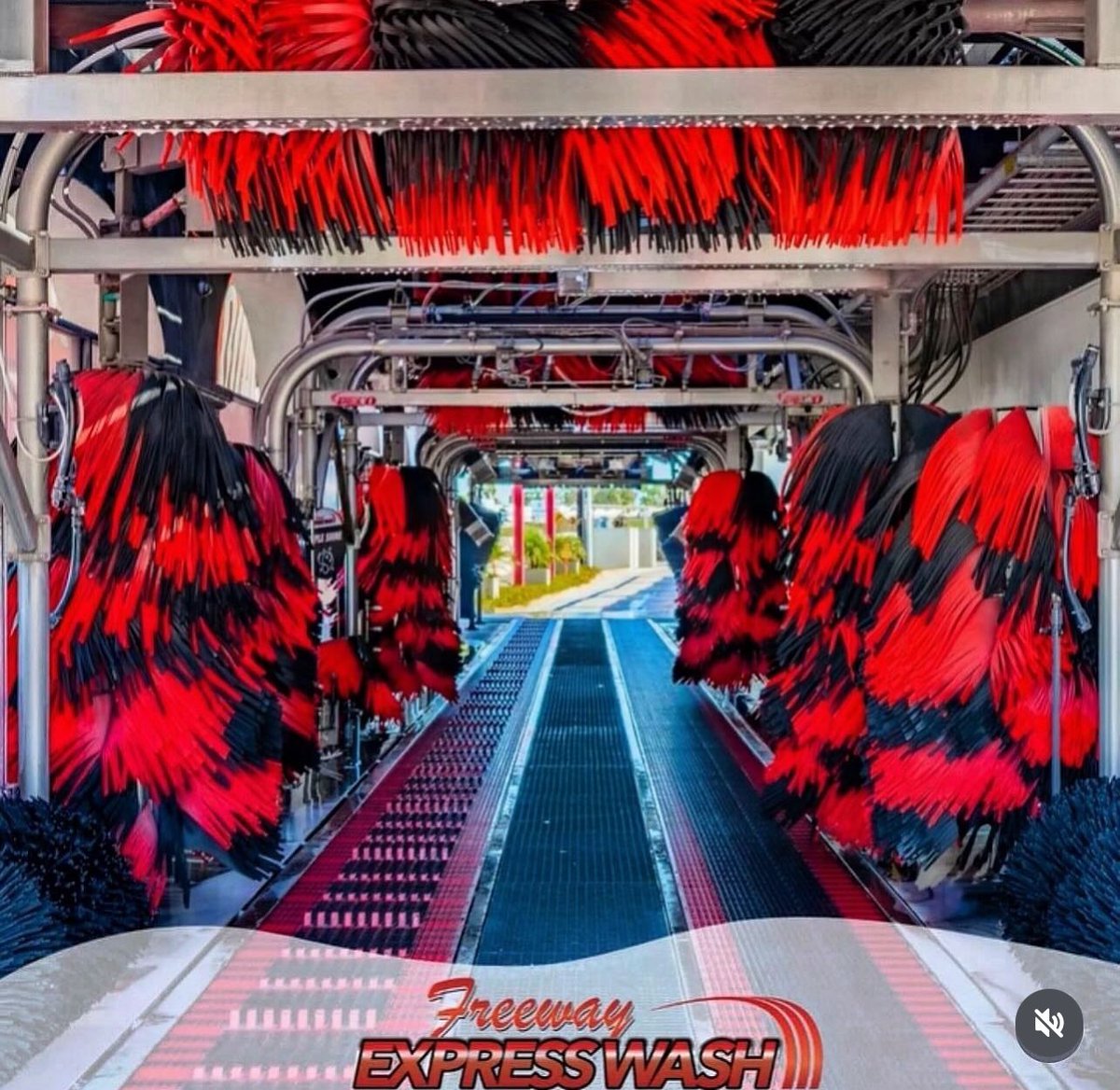 Freeway_Wash's tweet photo. Experience the Freeway Express difference!!
🤩FREE Self Vacuums
📍6911 Garden Grove Blvd
💻https://t.co/X4vI79rxYn
☎️714-379-6442
#freewayexpress #carwash #expresscarwash #cleancar #carwashservice #gardengrove #professionalcarwash #gardengroveca #carshine #freevacuumwithwash https://t.co/dEZe4E9rOH
