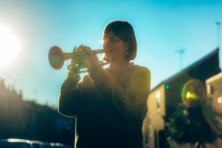 ⚡NEXT WEEK⚡Playing a wide array of tunes, trumpet player @LauraJurd is joined by her regular trio of @ruthgoller – bass & @CDPlayaa – drums, alongside special guest @jameskitchman on guitar 📅 Friday 26 April 🎟️ ow.ly/3HVZ50Rk3BC @londonjazz @jazzwise @jazzlondonlive