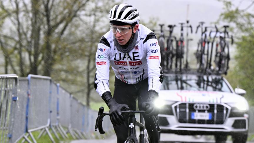LeGruppetto's tweet photo. Tadej Pogacar : "C'est dommage que Remco Evenepoel ne soit pas sur Liège-Bastogne-Liège. Je me réjouissais de l'affronter sur cette classique, ça aurait été une bataille intéressante. Nous ne l'aurons pas, comme l'an dernier avec ma chute. Le cyclisme, c'est nul parfois." #LBL https://t.co/nDdhq3z5yd