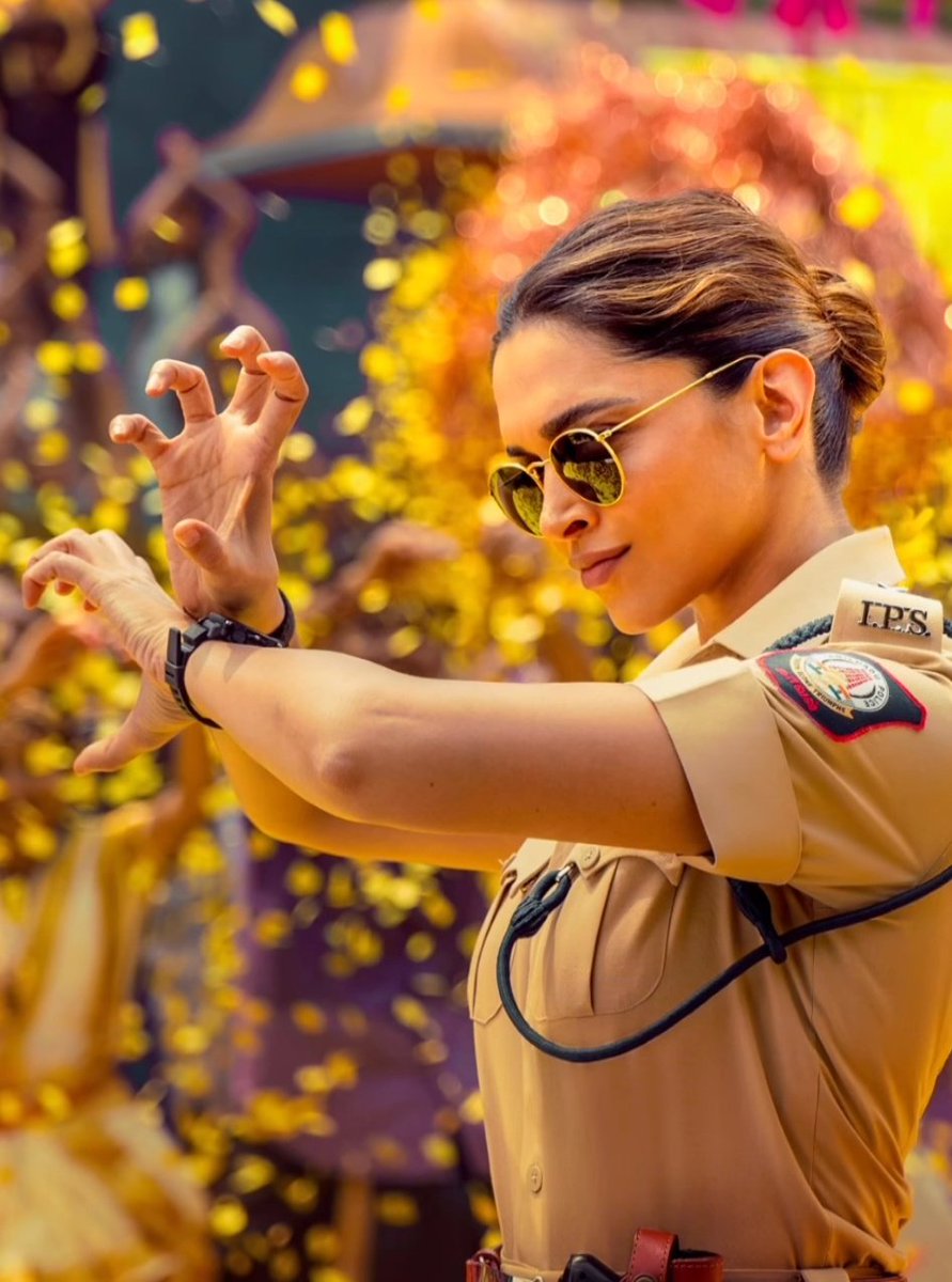 DPFCbengaluru's tweet photo. LADY SINGHAM 
DEEPIKA PADUKONE #LadySuperstar #DeepikaPadukone #LadySigham https://t.co/D6le6Pqgqq