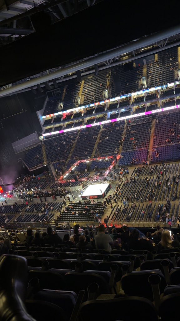 ANYWAY we here 😁 #WWELondon