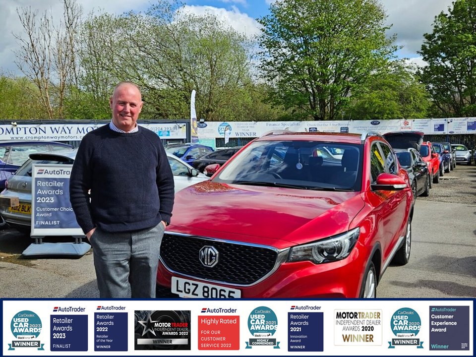 A huge thank you to Duncan who came to collect his lovely MG ZS from Braden today!
It's been a pleasure dealing with you, we hope you enjoy your new car. 🚗💨
#Happymotoring #Happycustomer #Newcarday