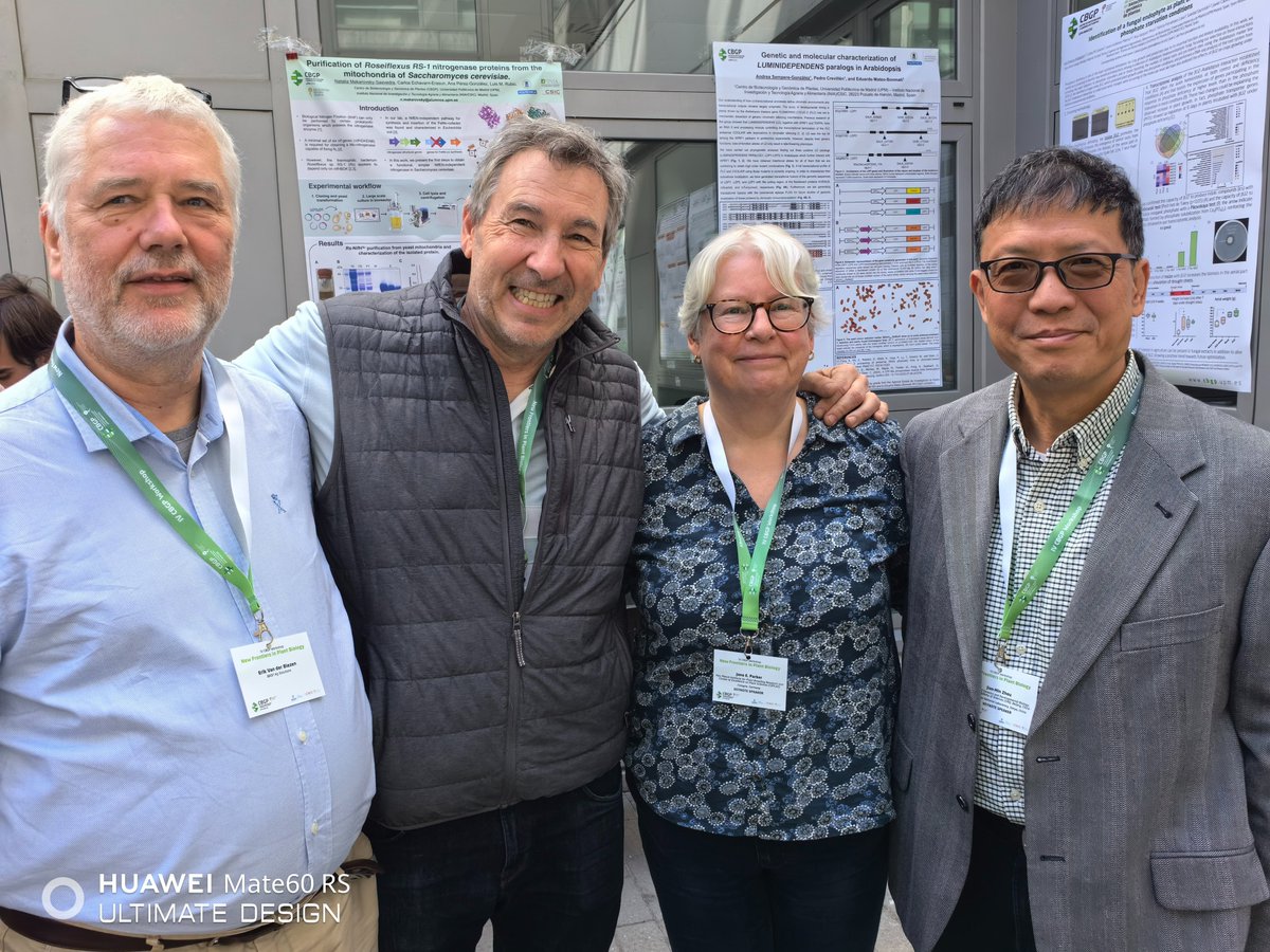 During the fantastic Meeting @CBGP_Madrid “Frontiers in Plant Biology” with my old friends from my postdoc at the Sainsbury Lab (@TheSainsburyLab) Erik van der Biezen and Jane Parker (@ParkerLab_MPIPZ) and Purdue University Jian-Min Zhou (@Jian_MinZhou)