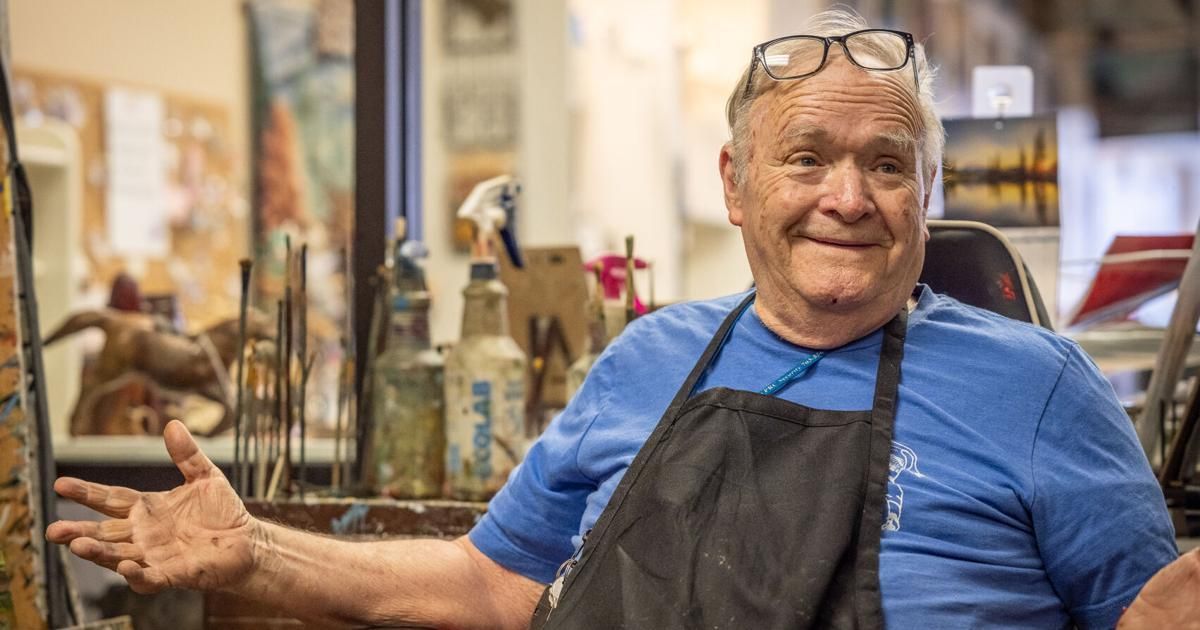 At Laurie’s Shop of Treasures on 17th Street, you’ll find walls decorated with paintings of landscapes and seascapes, along trinkets and souvenirs. In the middle of the room, you’ll likely find Laurie M. Christensen creating the art that fills the space. buff.ly/3JpUsuH