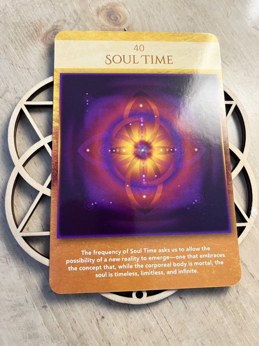 Sacred geometry activation oracle 
#oracle #oraclecard #message #sacredgeometry #oraclemessage #sacredgeometryactivation