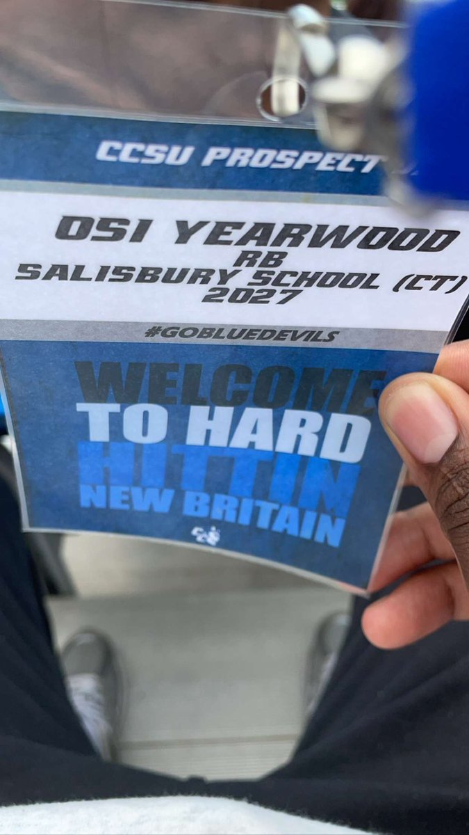 YearwoodOsi's tweet photo. Thank you @CCSUfootball for having me on a visit !! Had a great time and can definitely see myself here !!

@CoachDomino_1 @coachrankin_ https://t.co/zNvLxJebQS