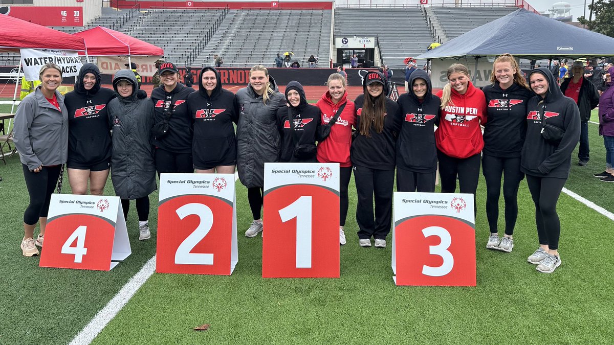 𝓖𝓸𝓿𝓼 𝓘𝓷 𝓣𝓱𝓮 𝓒𝓸𝓶𝓶𝓾𝓷𝓲𝓽𝔂!🎩🥎 This morning #Team39 helped with the Area 12 Special Olympics Softball Toss at Fortera Stadium! #Team39 | #LetsGoPeay