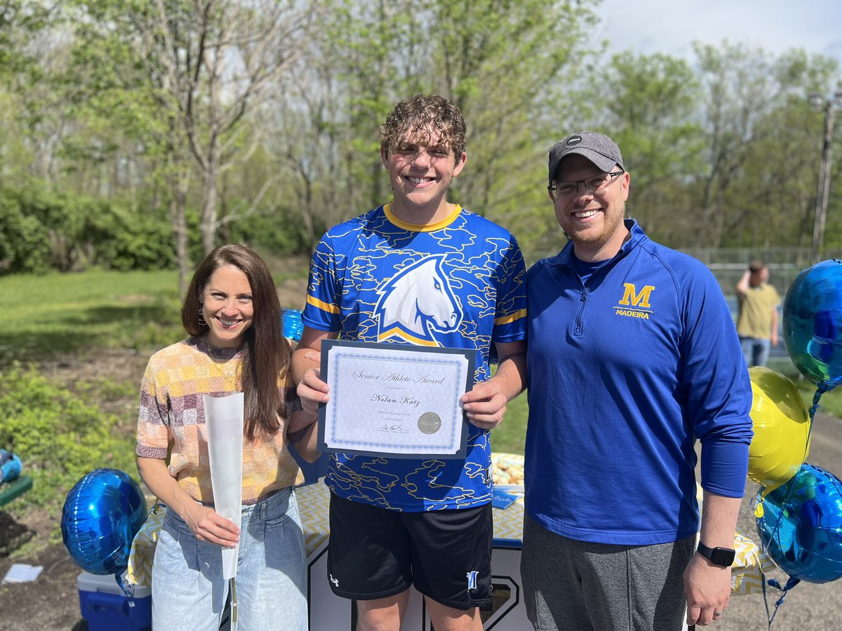 KenjiMatsudo's tweet photo. We love our Seniors! Shout out to Andrew, Nolan, and Nate on great careers in Stangs Tennis.  Thanks for all the matches, late nights, and great highlights!  Go Madeira! https://t.co/cvD2DXxcJ0