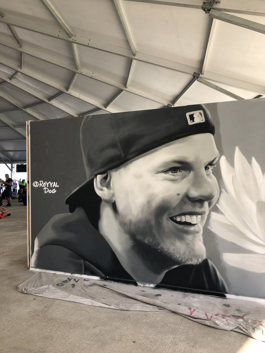 Today marks 6 years without Avicii ◢ ◤ 'One day, you'll leave this world behind, so live a life you will remember' (🖼️ via @royyaldog)
