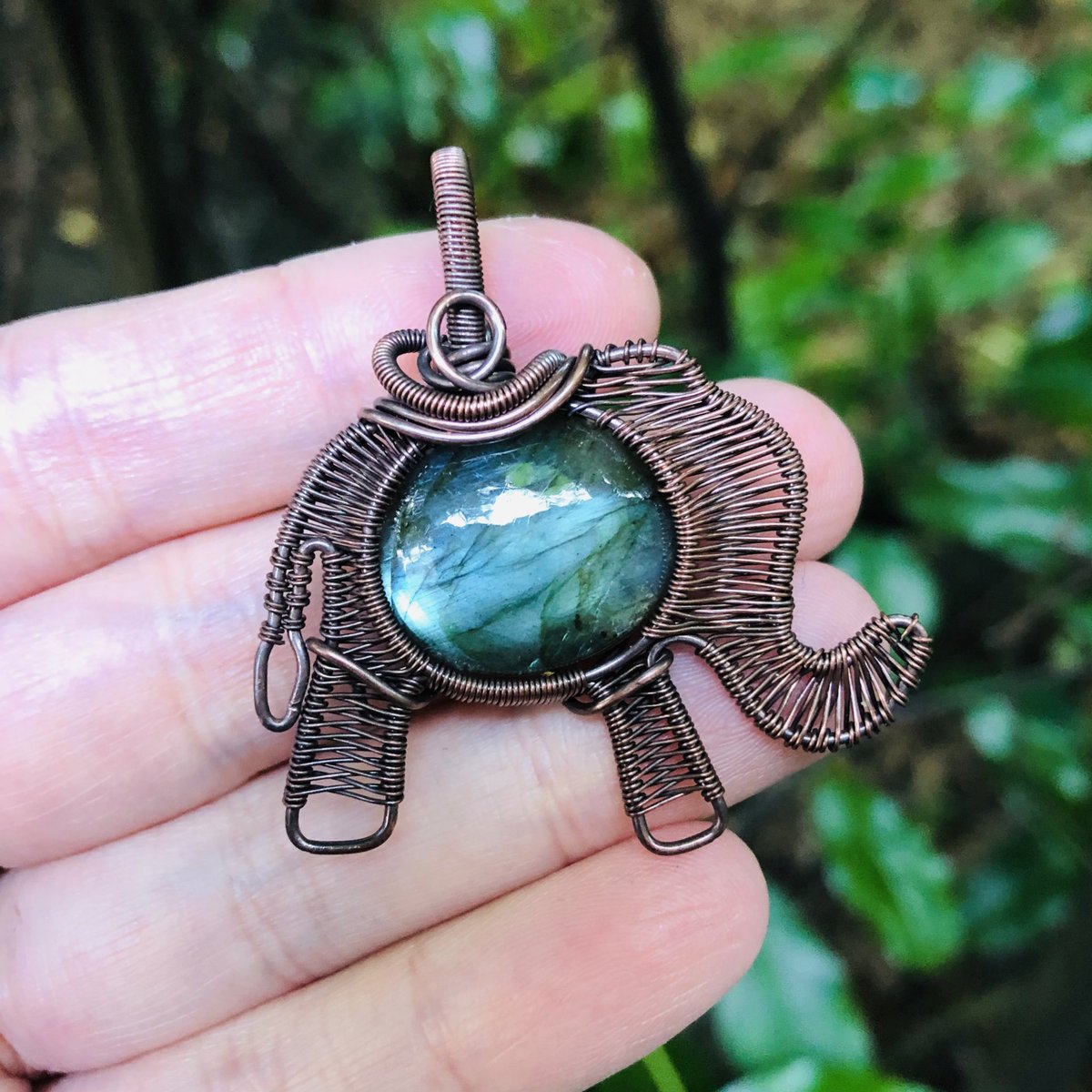 labradorite bb elephant 🐘🍼💙
available now! <3