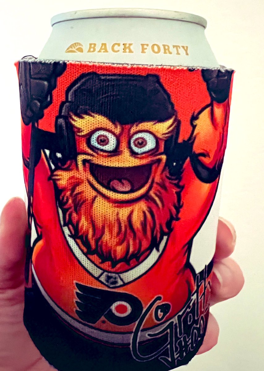 FRIDAY BEER TIME THX TO @wardamndarcie gifting me this great @GrittyNHL coozie! 🍻👀🧡