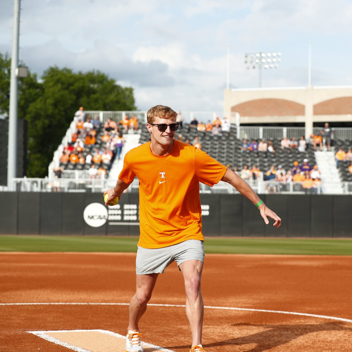 Vol_Softball tweet picture