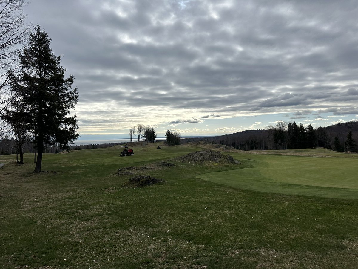 First mowing of the season on the #Greywalls fairways to clip off the brown tips and last falls growth.  A few snow flakes in the air as the team finished up #MarquetteGolfClub