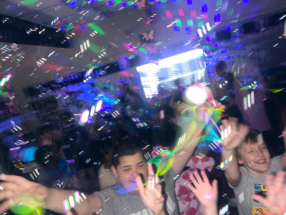 MrsGibson112's tweet photo. A box appeared in our classroom on Monday that said “do not open until after testing” and today we got to open it!! To our surprise, it was supplies for the BEST glow party ever!!!!!! Way to rock the third grade state test ravens!!!! https://t.co/a7l5sQqCfH
