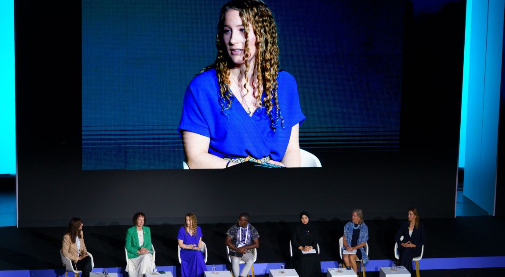 oceana's tweet photo. WATCH: Oceana’s @danadmiller calls on major companies to #BreakFreeFromPlastic at @OurOceanGreece. @CocaColaCo, @PepsiCo, and others should act with urgency to scale up reusable beverage packaging and #BreakFreeFromPlastic! https://t.co/SKGtkMeBT9 @CocColaEp @FEMSA @arcacontal https://t.co/rkPp9TLoCF