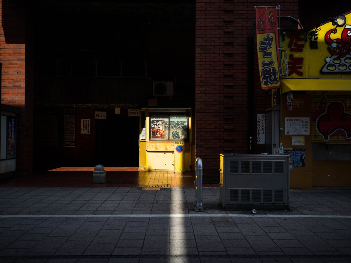【365 Photo】348/365
20220629_大分県大分市 都町

instagram.com/ryosuke.jp_fot…

#365photo #everydayphoto #japanphoto⁡#japan_of_insta ⁡⁡⁡ #cityphotography #streetphotography #urbanphotography #timeless_streets #everybodystreet #life_is_street