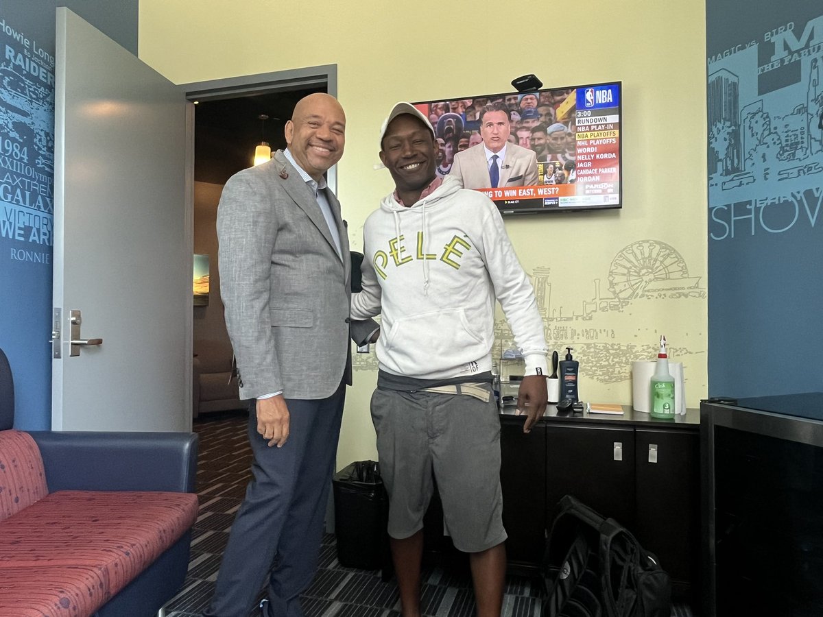 Clinton Yates tweet media