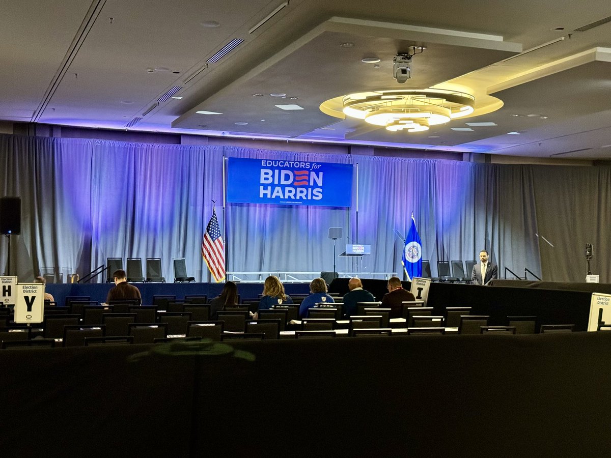EducationMN's tweet photo. We’re ready for our Teacher @FLOTUS!
#edvotes #educatorsforbiden #edmnrc https://t.co/rcJE2LRCGk