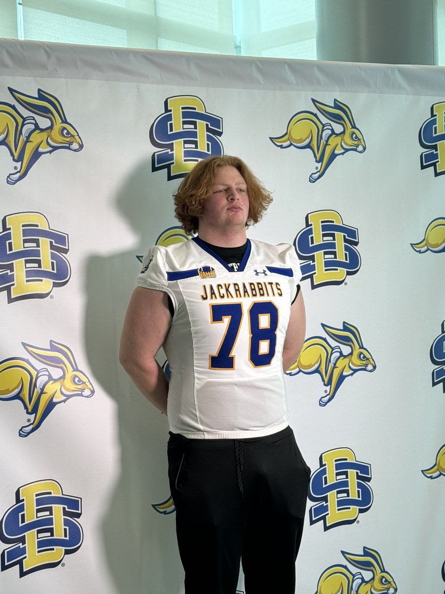 Had a great time at @GoJacksFB Junior day today, learned a lot about the program while walking around the beautiful campus, can’t wait to come out in June! @CoachBobbit @CoachChris_Roll @SHSpatFB @burjman @Coach_Caballero @EDGYTIM @PrepRedzoneIL @OLMafia