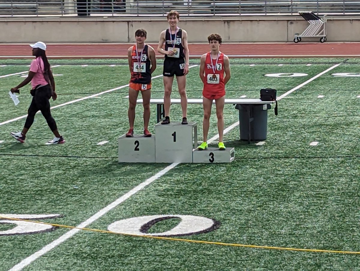 Clean 19-6A sweep at the Regional meet today in the 3200 as Matthew Montgomery places 2nd 9:15.75🔥🔥🔥Matthew has the 1600 Saturday