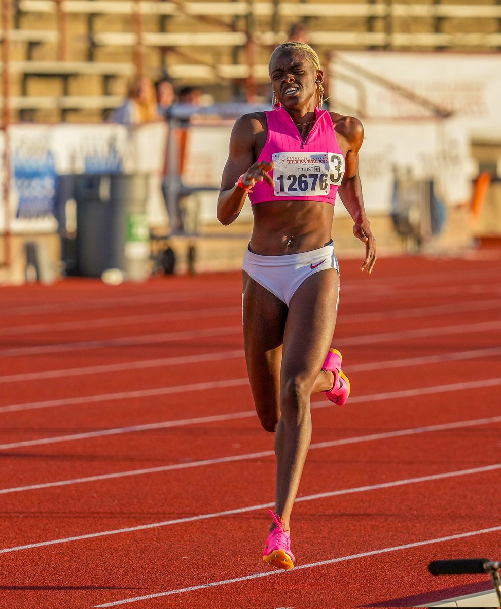 50.94s!! National Record ☑️ Shafiqua Maloney 🇻🇨 set a second Vincentian Record this year, clocking a Personal Best (PB) of 50.94s to win the women's 400m at the John McDonnell Invitational in Arkansas! Rachel Joseph 🇺🇸 was 2nd in 51.63s and Omolara Ogunmakinju 🇳🇬 3rd in 51.90s.