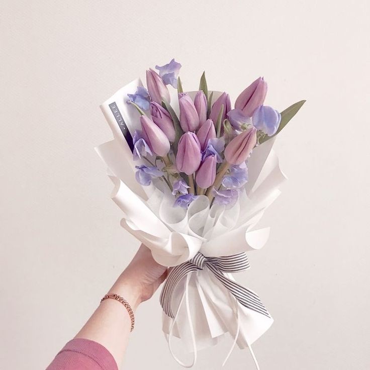 cafeelanrp's tweet photo. ⟢ 𝐏edido:  Especial do Dia.

ㅤㅤ⋆ 𝐃e:  Yu.
ㅤㅤ⋆ 𝐏ara:  @cttblood 
 
🎟️ ⟢ ❝ Docinhos para colar os seus pedacinhos quebrados. Eu te amo mil milhões!! ♡❞ https://t.co/9Wx7llEqSI