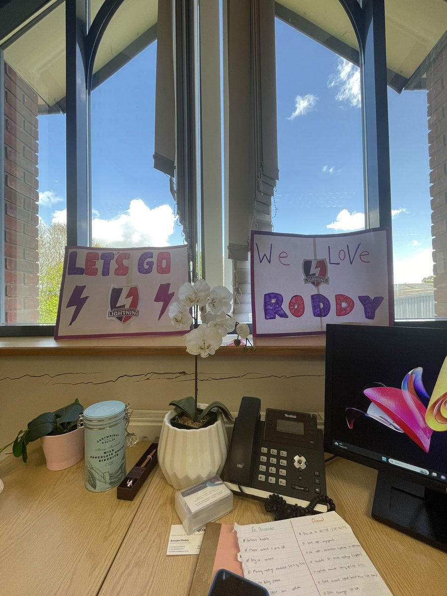 annabelroddy1's tweet photo. It was amazing to have my work colleagues come to our Lightning game last Saturday🙌 @QcomOutsourcing @LboroLightning 

Their support is awesome and the new office decorations are too!! 🩷🥰⚡️💜 https://t.co/IOmsQbXgV1