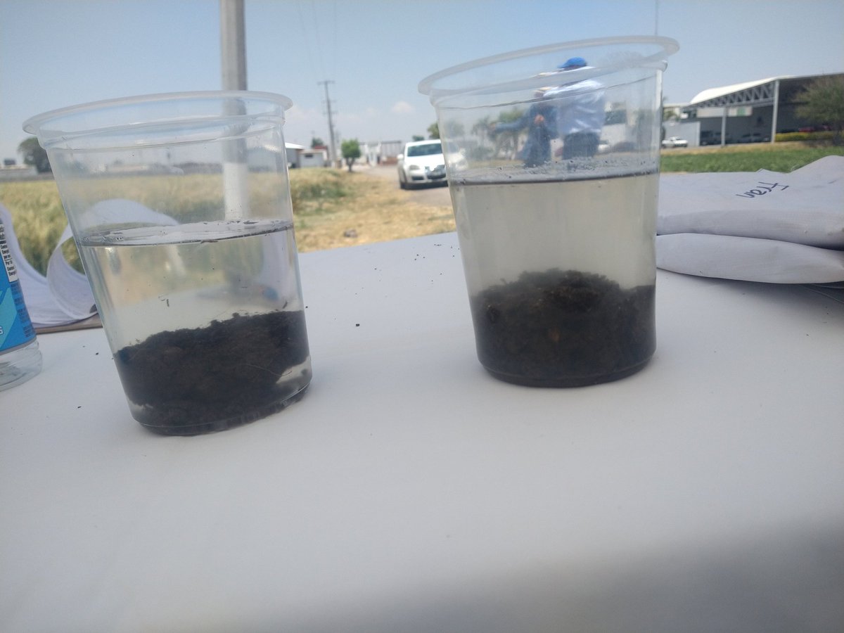 Implementando las prácticas de manejo de rastrojo y mínimo laboreo, ayudas a mejorar la estructura de tu suelo aumentando la porosidad y permeabilidad. 🌱💧🌾🌽

Agricultura de                  Agricultura 
conservación                   convencional