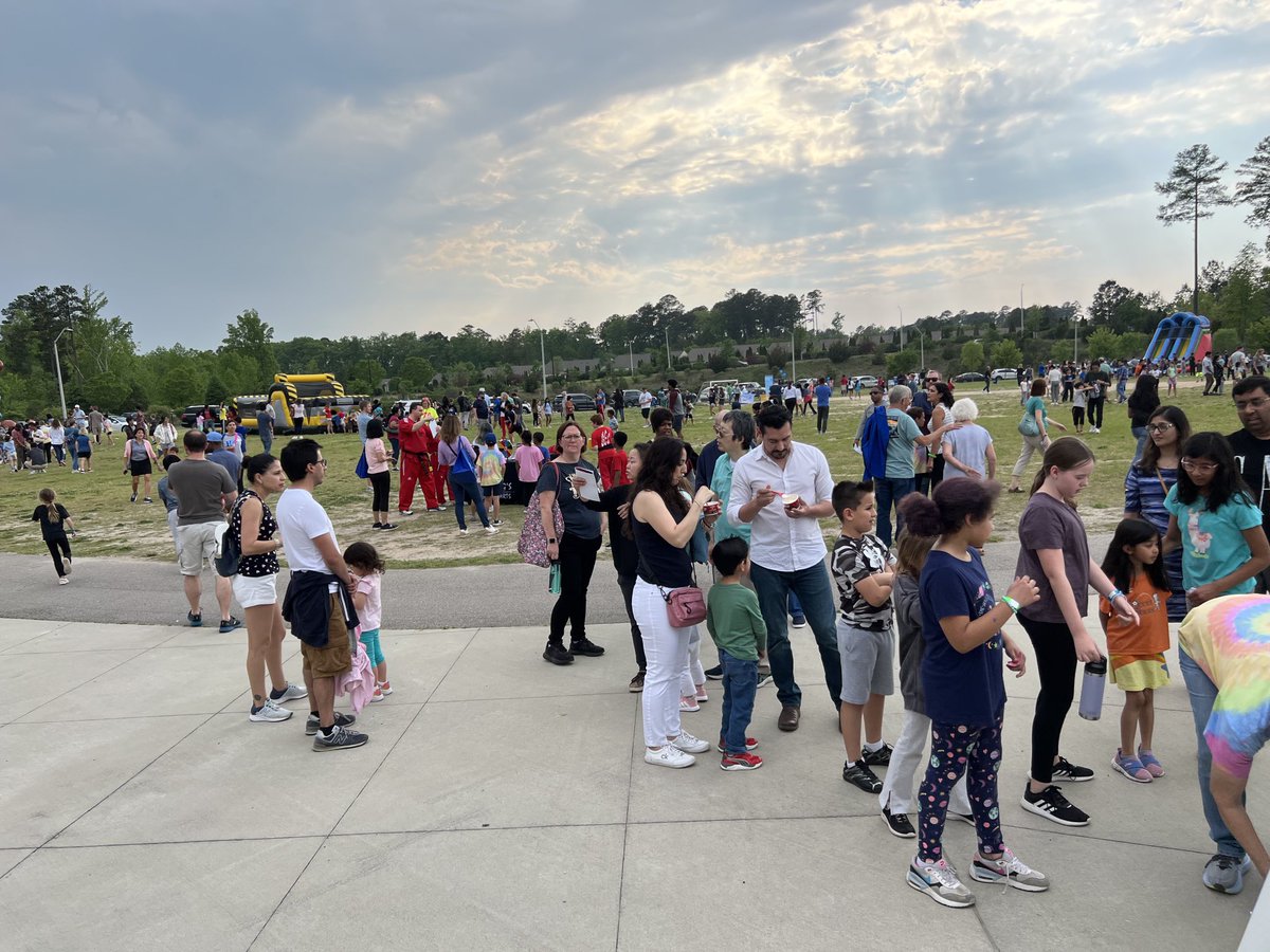 ⁦@HortonsCreekES⁩ #FestInTheNest was so cool! My fave place to hang out and help…. Tattoo booth!!! #togetherisbetter always in the hawk community! Thanks ⁦@hortonscreekpta⁩ for your hard work. Thank you families for showing up and supporting!