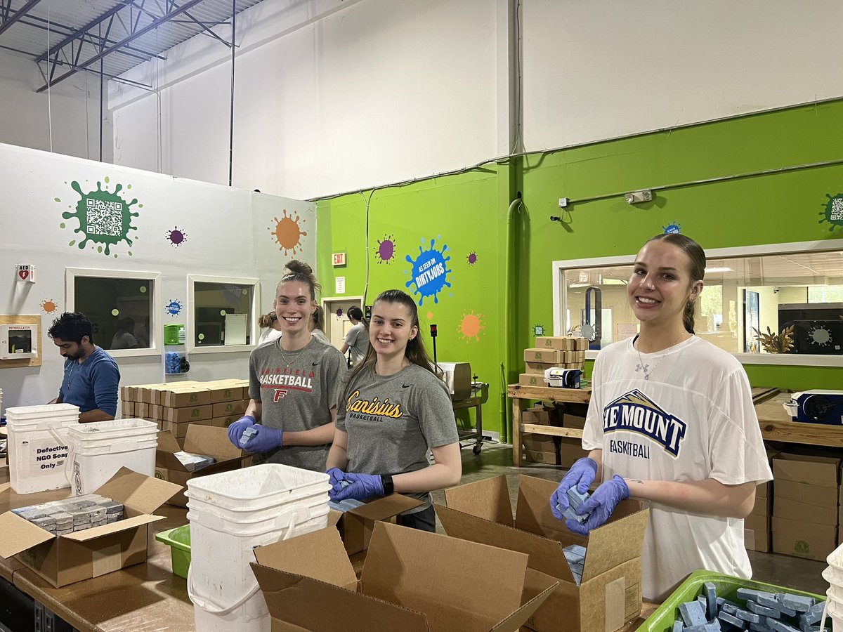 MAAC SAAC volunteered at <a href="/clean_the_world/">Clean the World</a> to help box 136 cases, 27,000 bars of soap to be delivered to people in need… it was a squeaky clean experience 👐
