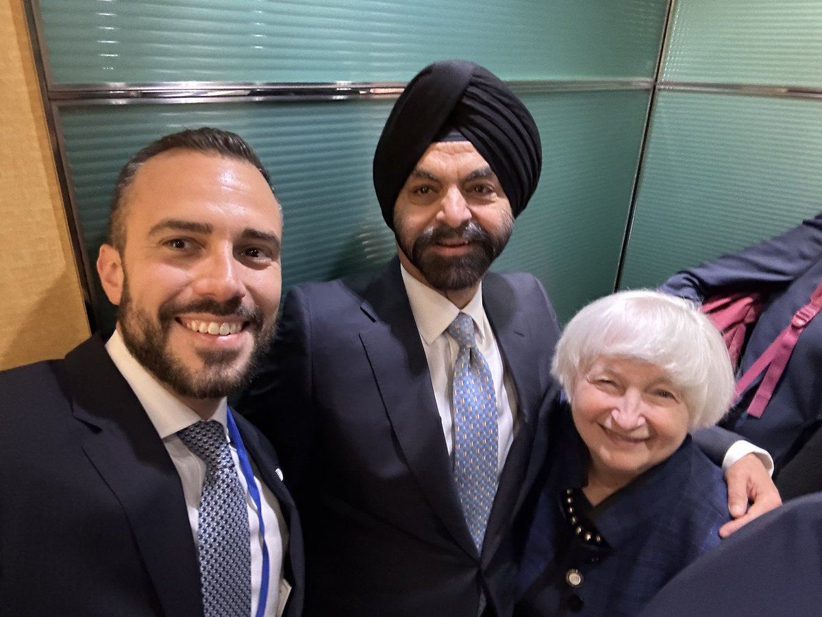 That’s a wrap - my first @WorldBank #SpringMeetings in the books serving as the acting U.S. Executive Director. Grateful for the amazing @USTreasury & Bank teams, & immensely fortunate to serve under these two transformative leaders: @SecYellen & #WorldBank President Ajay Banga.