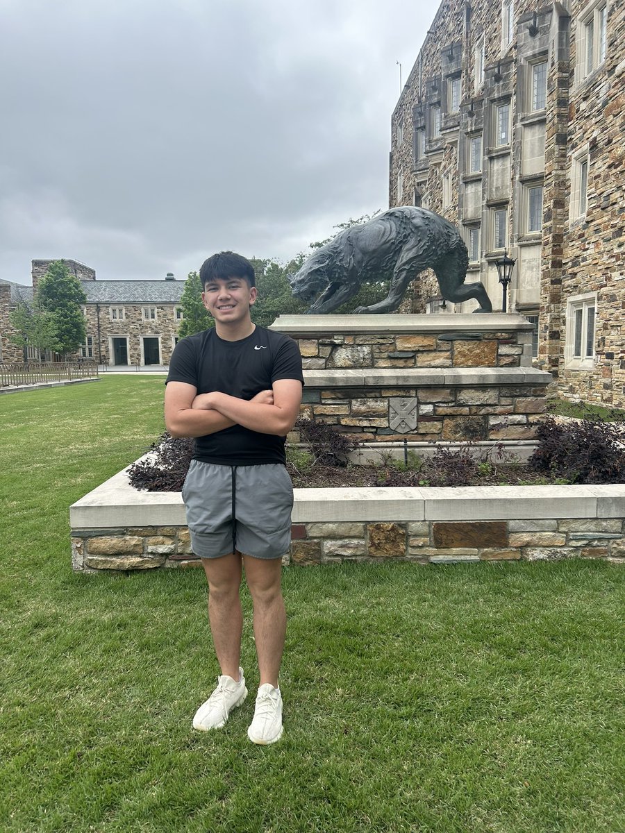 Had a great time visiting @RhodesCollege @RhodesFootball thank you to @CoachKalb1 @Coach_DiLella for allowing me to tour the school and the facilities! @CoachCrane_RHS @Rockvale_FB @RecruitRockvale @AthleteLevel