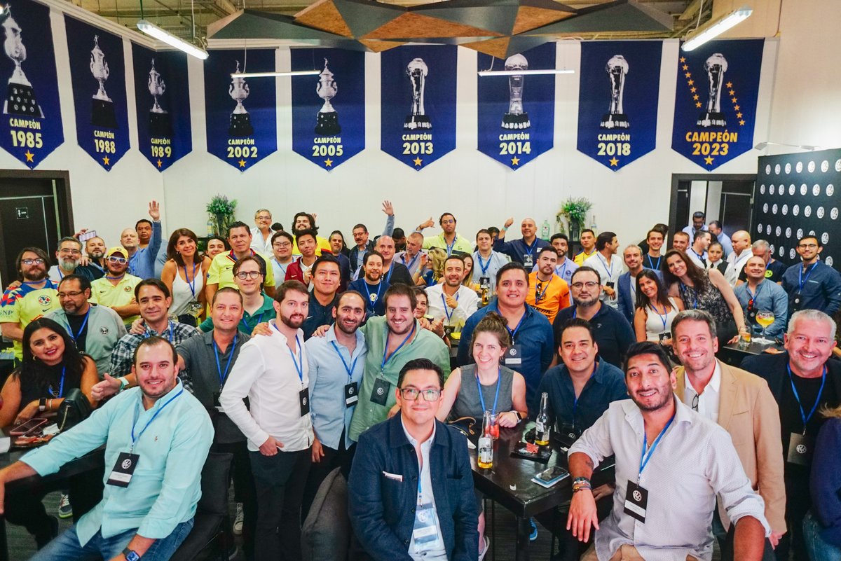 ClubAmerica's tweet photo. ¡Gracias a todos los miembros de Casa 1916 por su asistencia al primer evento en el @EstadioAzteca! 🏟️ https://t.co/n5WGgT09CL