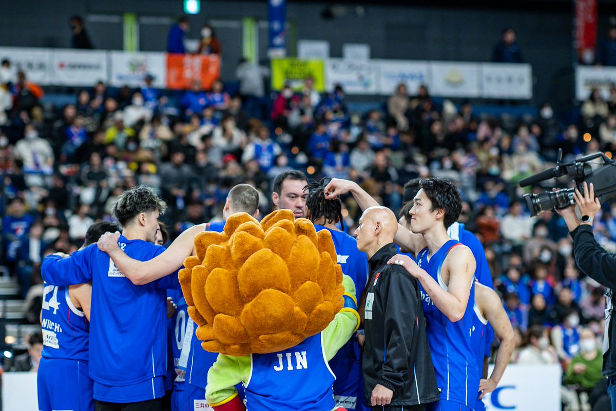 h7k_leo's tweet photo. GAME DAY!!!⚡️🗻🌪
シーズン最終節🌸
一丸で、ホーム連勝で!
レギュラーシーズンのフィナーレを❤️🔥
たくさんのありがとうを込めて🫶
#ライジングゼファーフクオカ
#WeAreRizing
#せーやさん大塚さんおかえりなさい 🤗 https://t.co/9cm1f8y43e